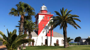 Green Point Lighthouse, located on the Promenade at Mouille Point, is South Africa’s oldest operational lighthouse. The lighthouse is around 15 minutes walking distance from Villa 17, our self-catering holiday apartment in Green Point, Cape Town.